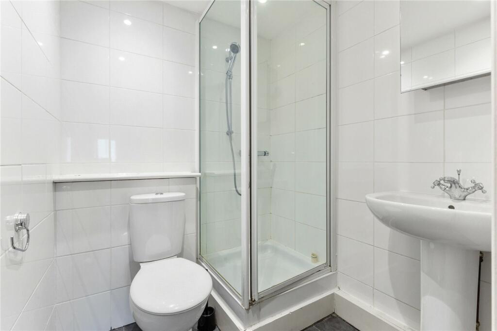 3 bedroom apartment for sale in Albion Drive, London, E8