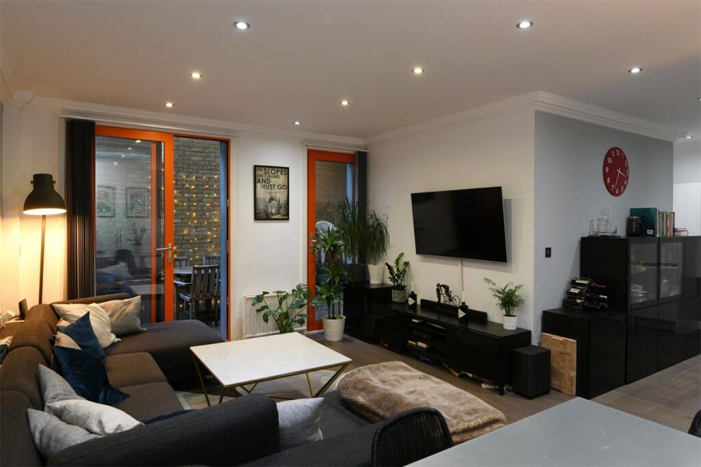 Main image of property: Boulcott Street, London, E1