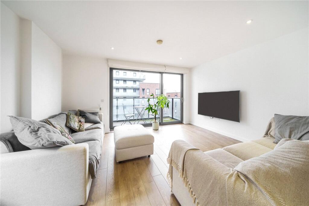 Main image of property: Jonzen Walk, London, E14