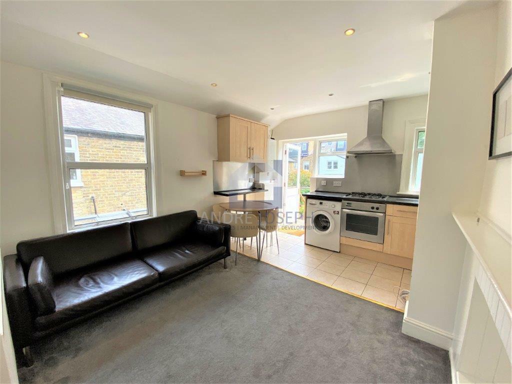 Main image of property: Cambray Rd, Balham, London, SW12 0DX