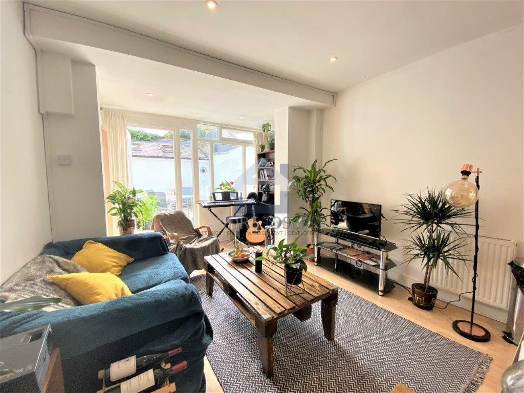 Main image of property: Clapham Common Southside, Clapham Common, London, SW4 7AB