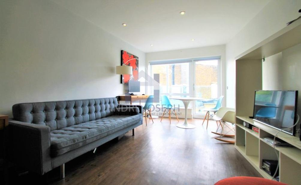Main image of property: Gauden Road, Clapham North, London, SW4 6LE