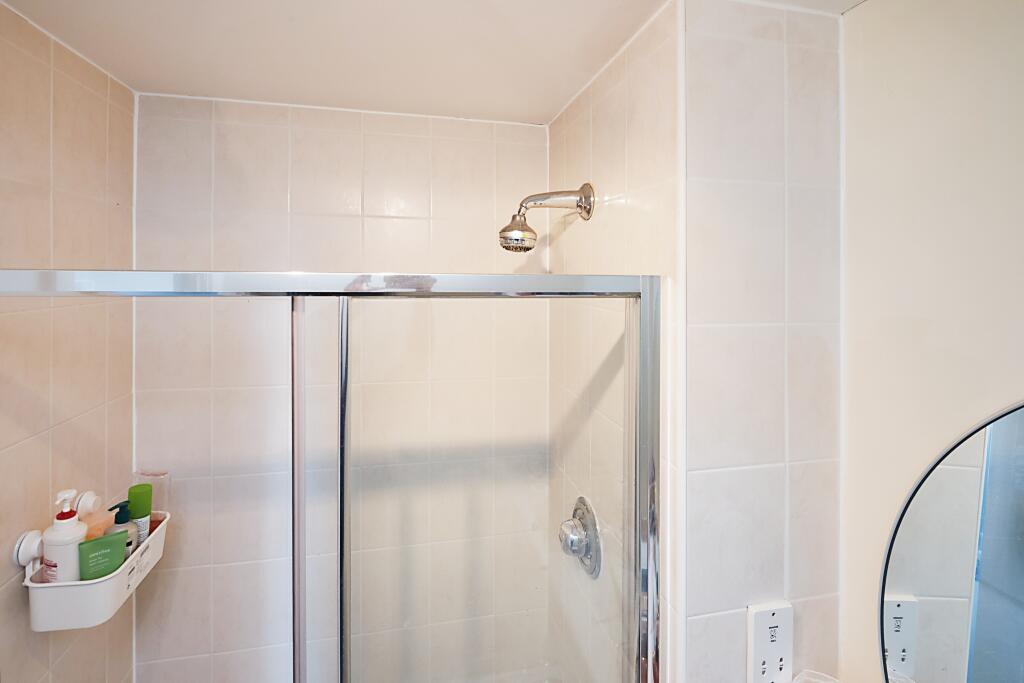 2 bedroom property for sale in Centenary Plaza, 18 Holliday Street