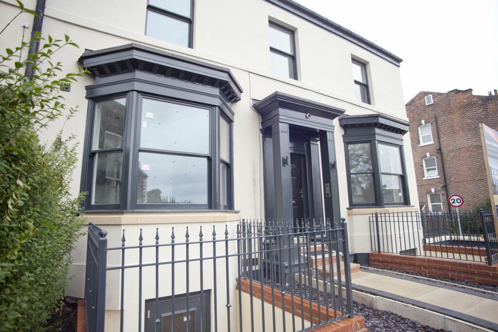 Main image of property: 137 Wigan Lane, Wigan, 