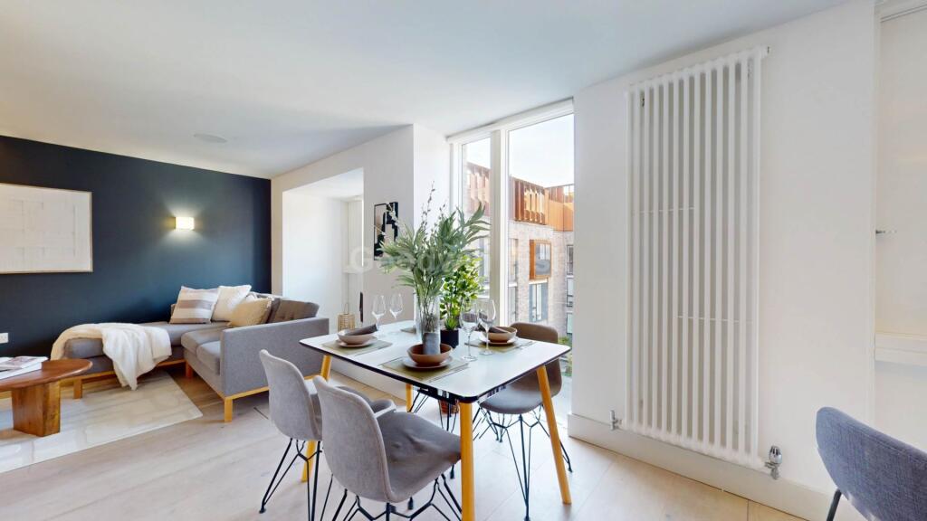 Main image of property: Roof Gardens, Bentinck Street, Castlefield