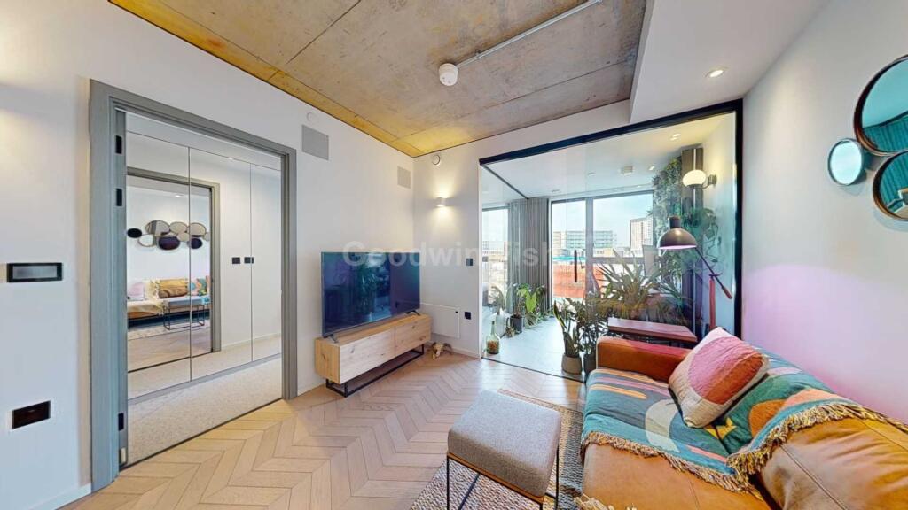 Main image of property: 1f Spinners Way, Castlefield