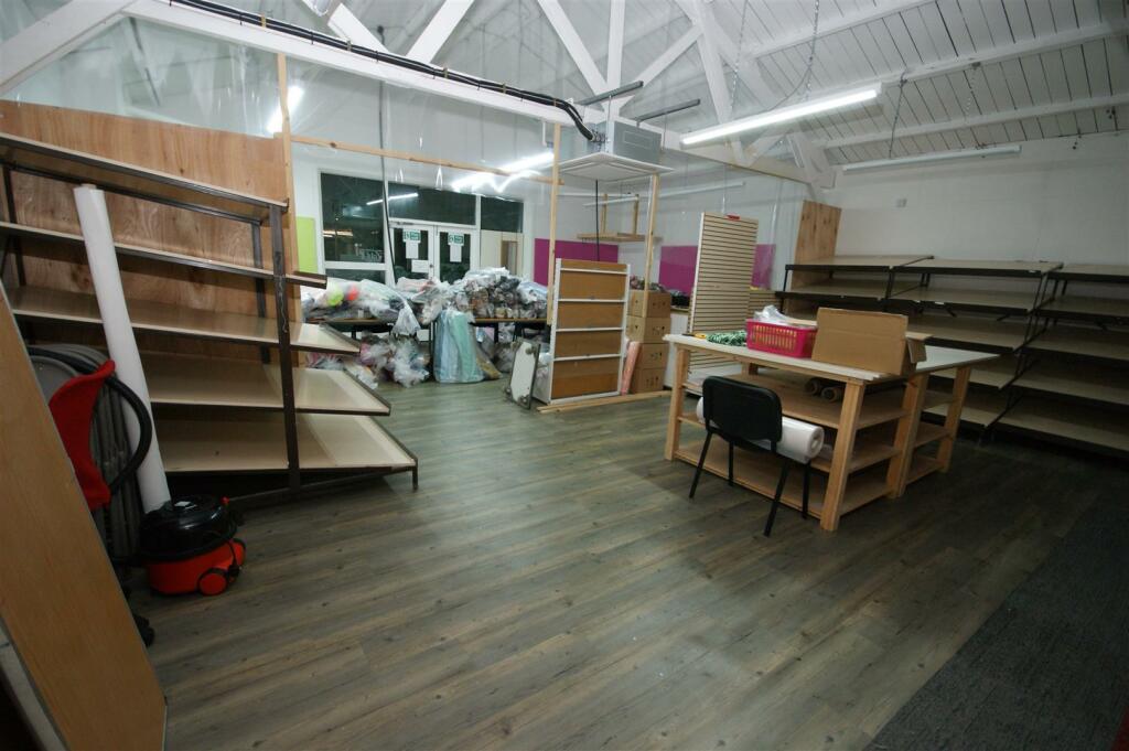 Commercial property for rent in Kershaws Garden Centre, Halifax Road