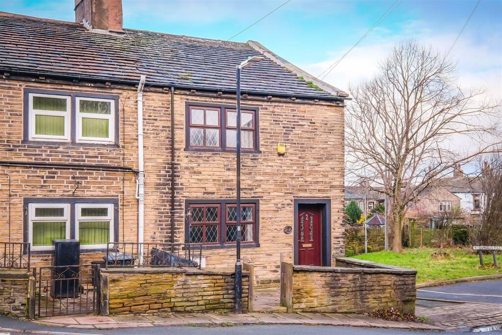 2 bedroom end of terrace house for sale in Bean Street, Elland, HX5