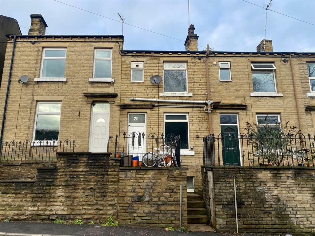2 bedroom terraced house for sale in Bramston Street, Brighouse, HD6