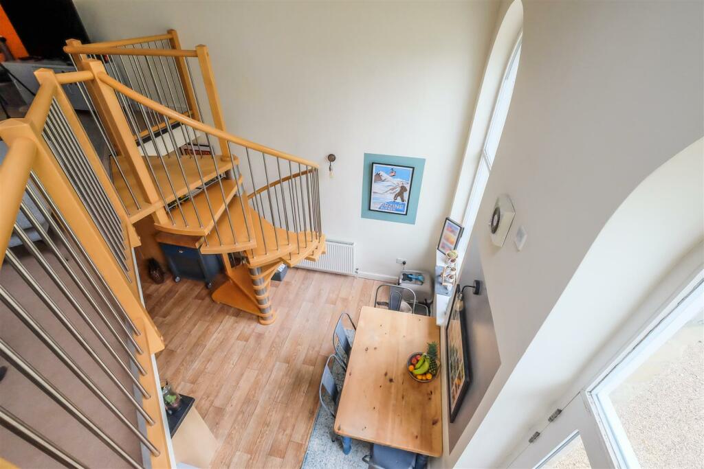 Additional property image - Latham Lane, Gomersal, Cleckheaton