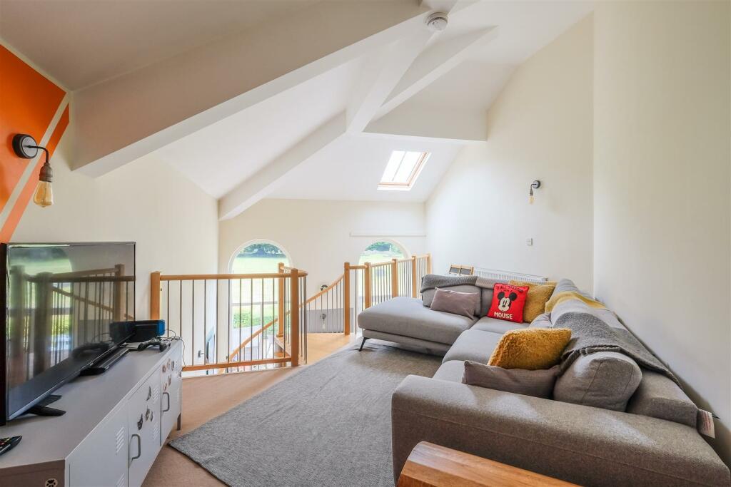 Additional property image - Latham Lane, Gomersal, Cleckheaton