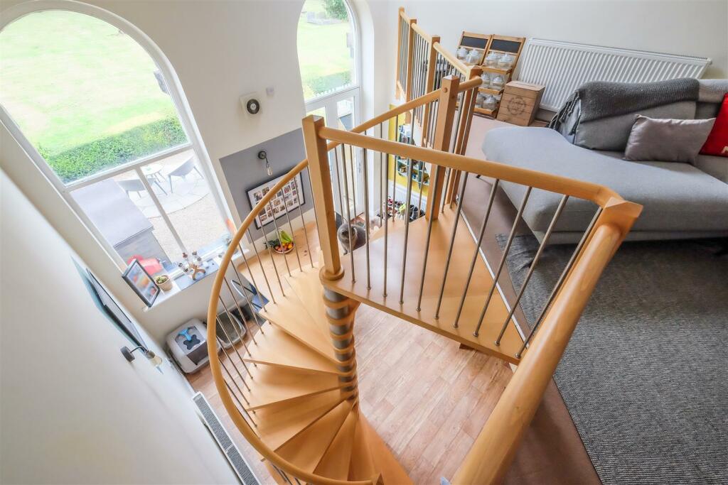 Additional property image - Latham Lane, Gomersal, Cleckheaton
