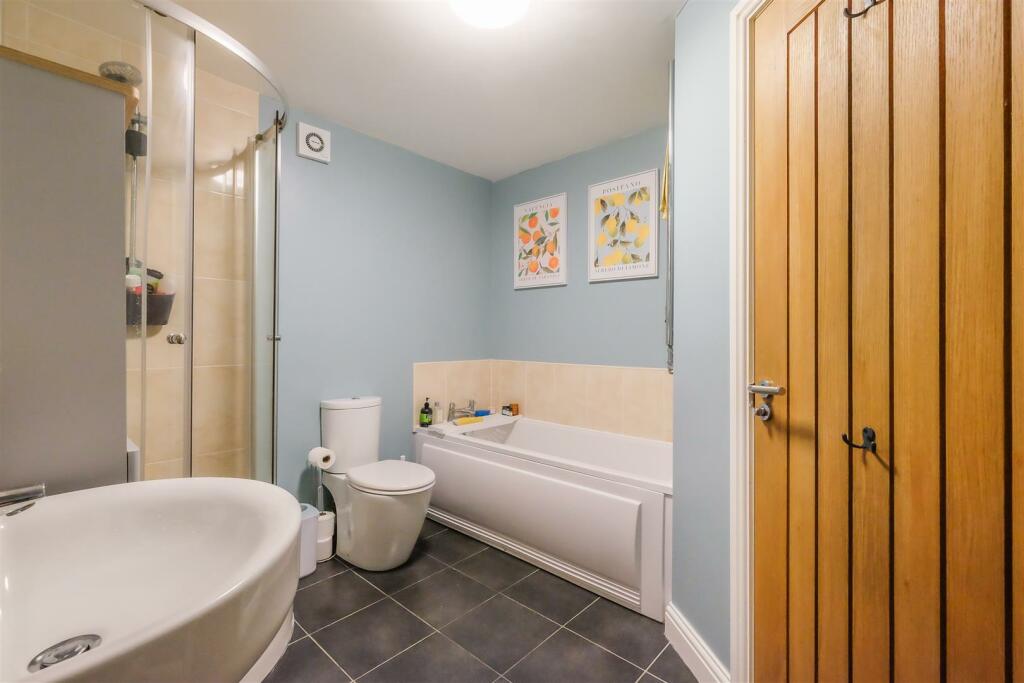 Additional property image - Latham Lane, Gomersal, Cleckheaton