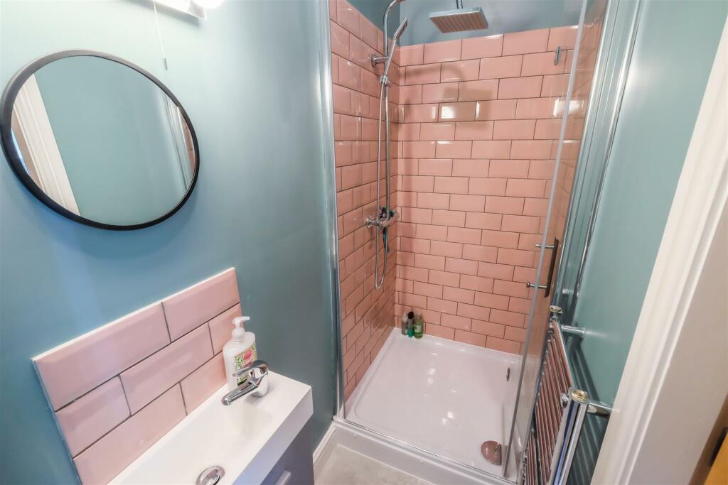 Additional property image - Latham Lane, Gomersal, Cleckheaton