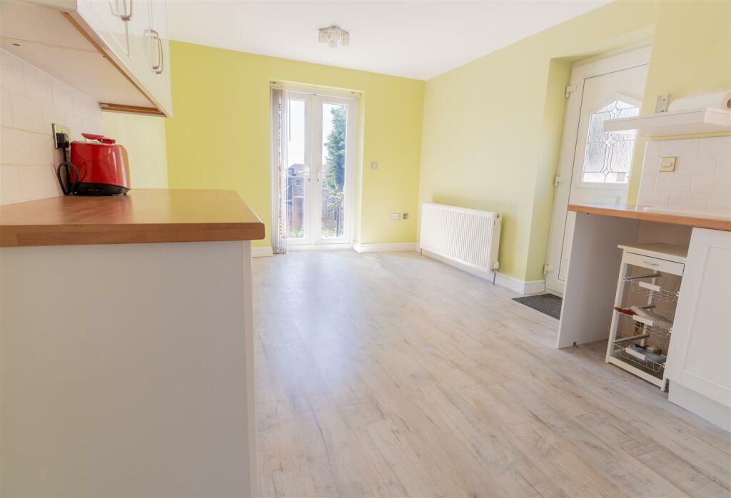 Additional property image - Brentford Road, Low Moor, Bradford