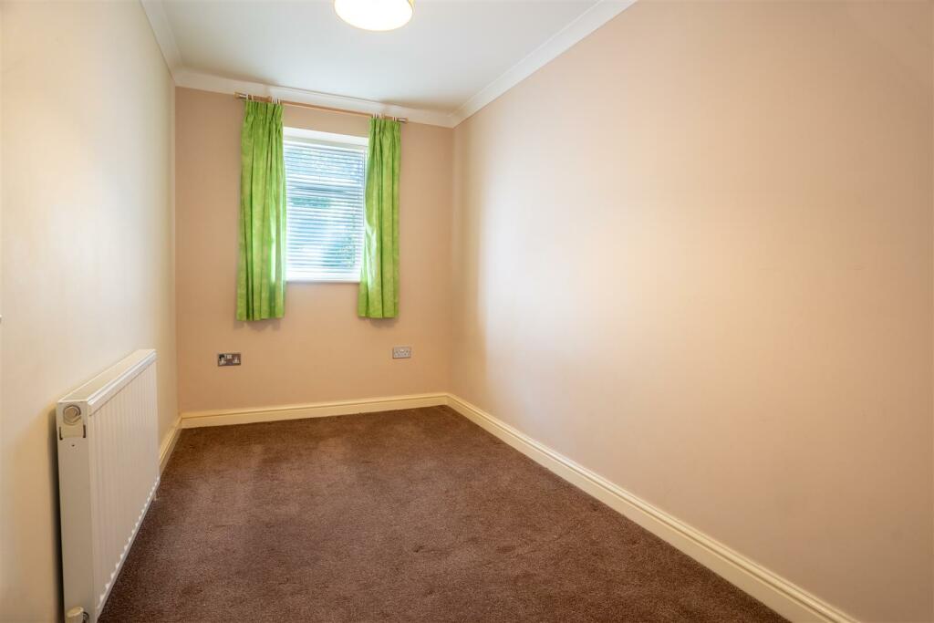 Additional property image - Brentford Road, Low Moor, Bradford