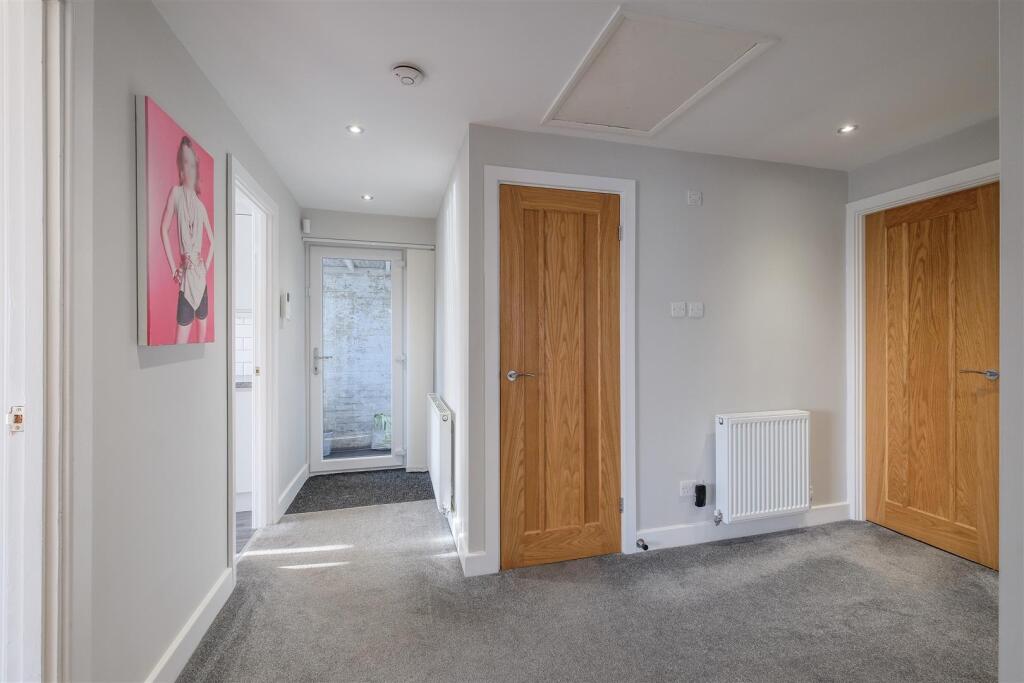 Additional property image - Westfield Lane, Scholes, Cleckheaton