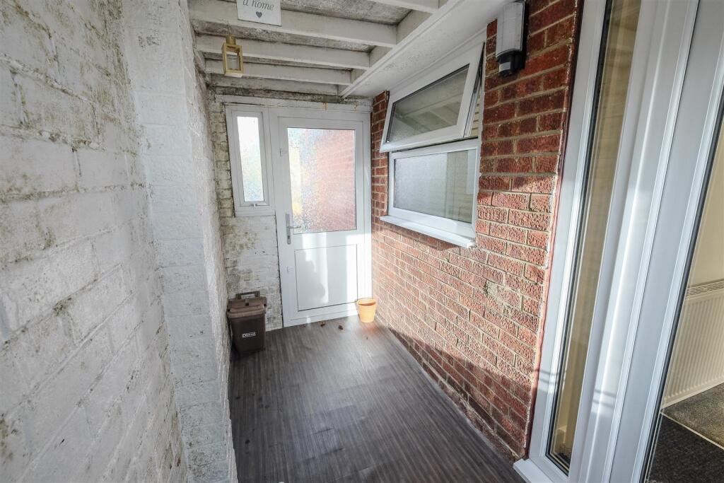 Additional property image - Westfield Lane, Scholes, Cleckheaton