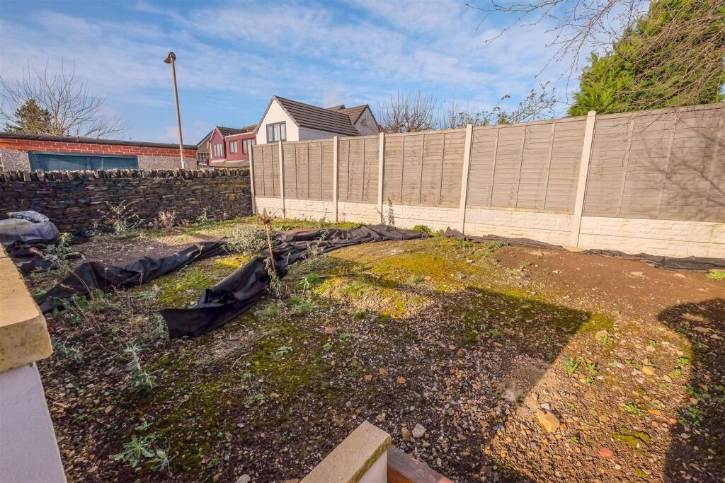Additional property image - Westfield Lane, Scholes, Cleckheaton