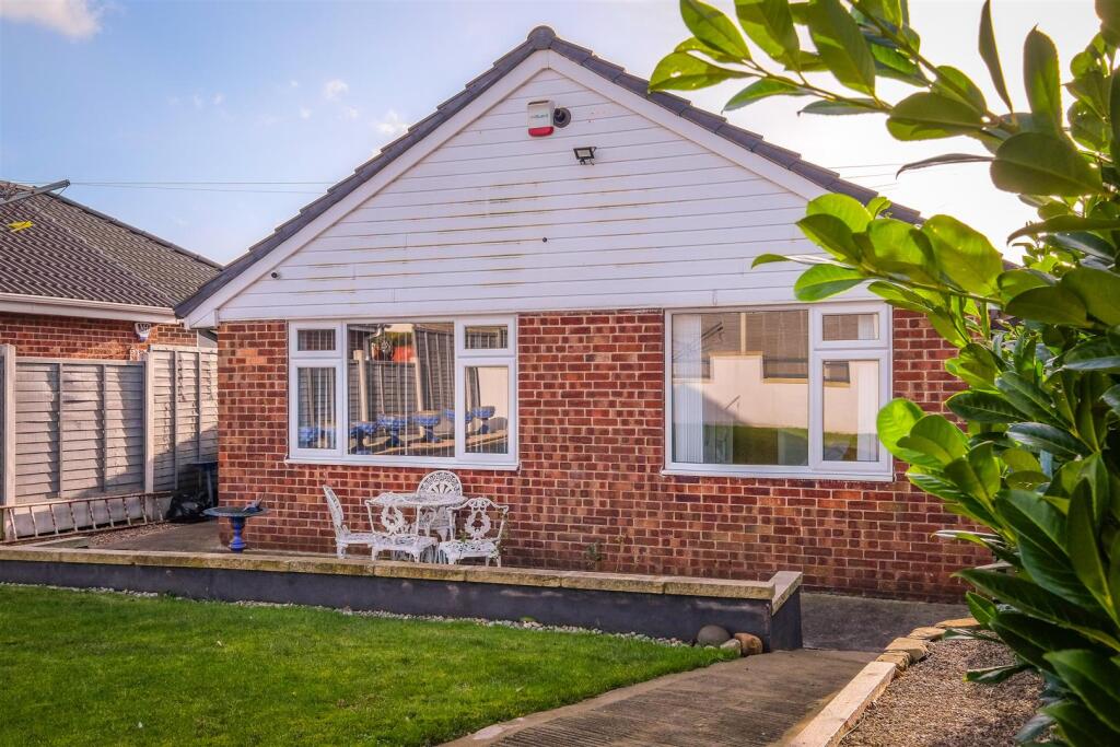 Additional property image - Westfield Lane, Scholes, Cleckheaton