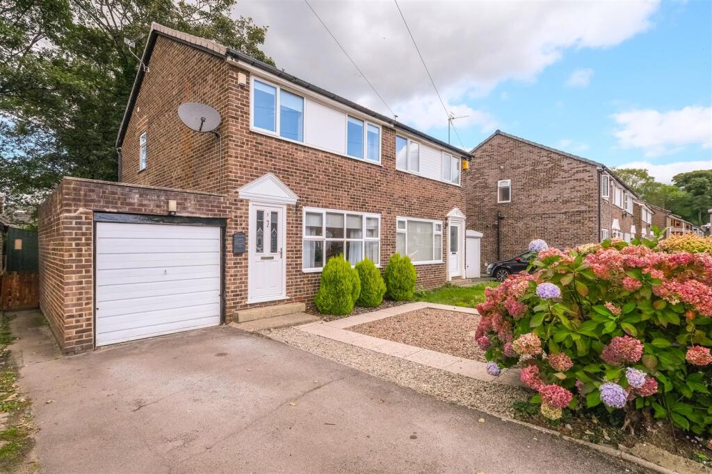 Main image of property: 8, Park Close, Lightcliffe, Brighouse, Calderdale,