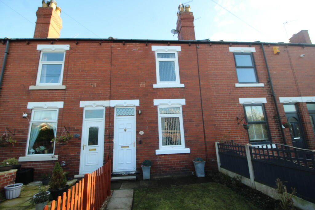 2 bedroom terraced house for rent in Cemetery Road, Hemsworth, WF9