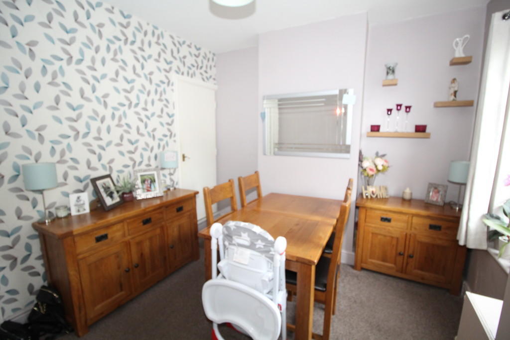 3 bedroom terraced house for sale in Park Avenue, Normanton, WF6