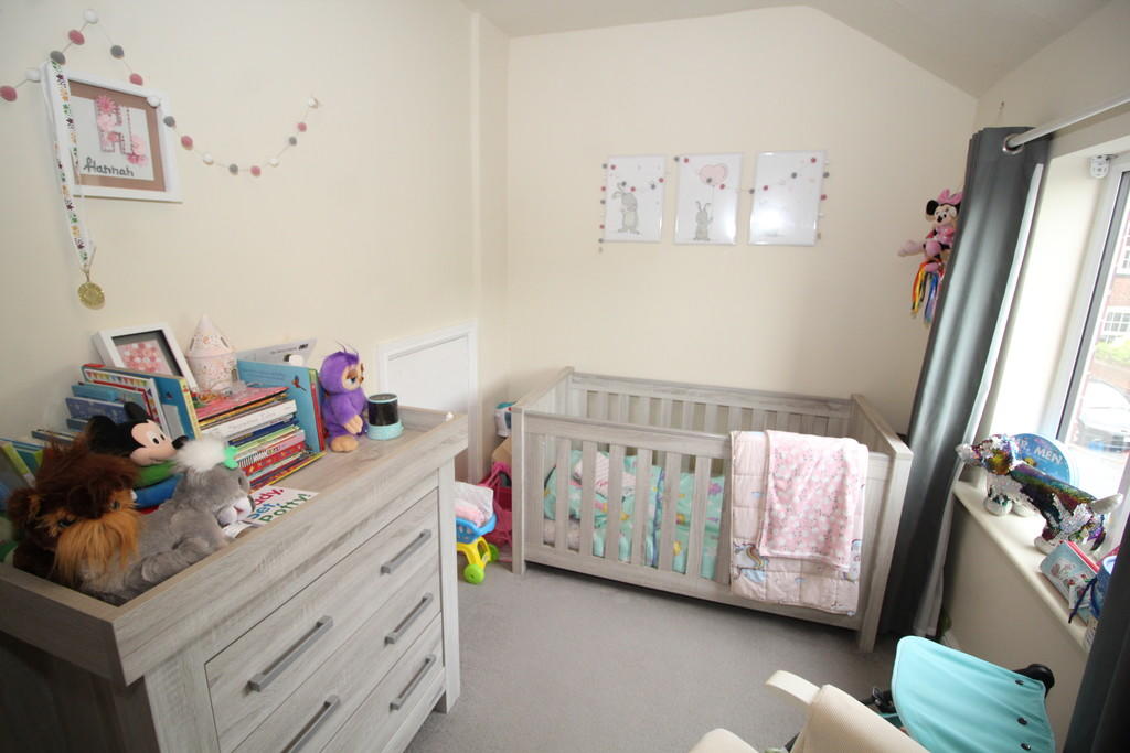 3 bedroom terraced house for sale in Park Avenue, Normanton, WF6