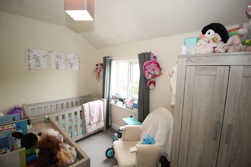 3 bedroom terraced house for sale in Park Avenue, Normanton, WF6