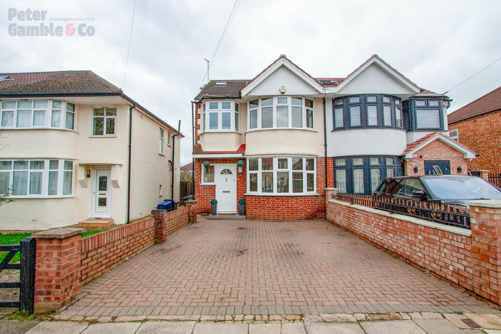 4 bedroom semidetached house for sale in Barmouth Avenue, Perivale