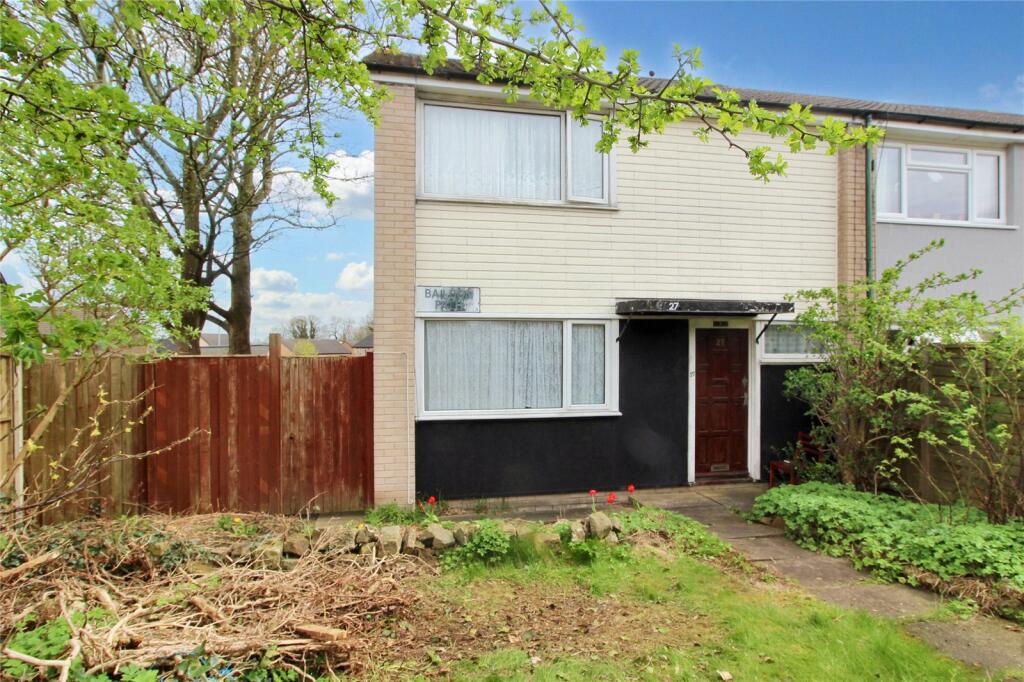 2 bedroom end of terrace house for sale in Baildon Path, Leeds, West