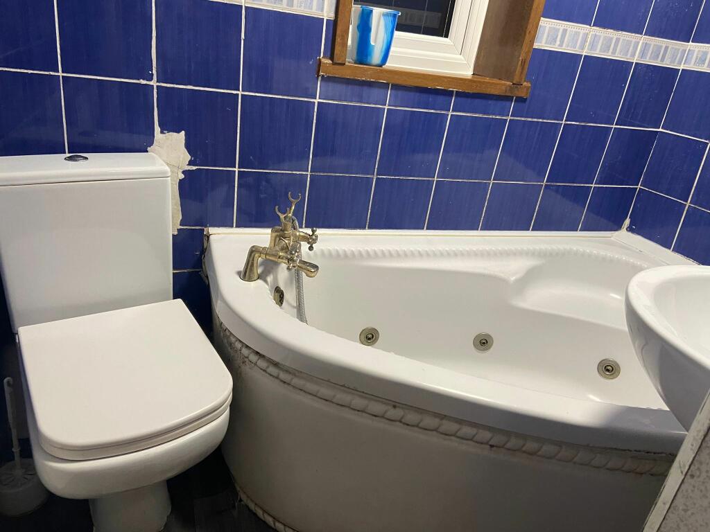 Additional property image - Room Available In Lincoln Street, Balsall Heath, B12 9EX