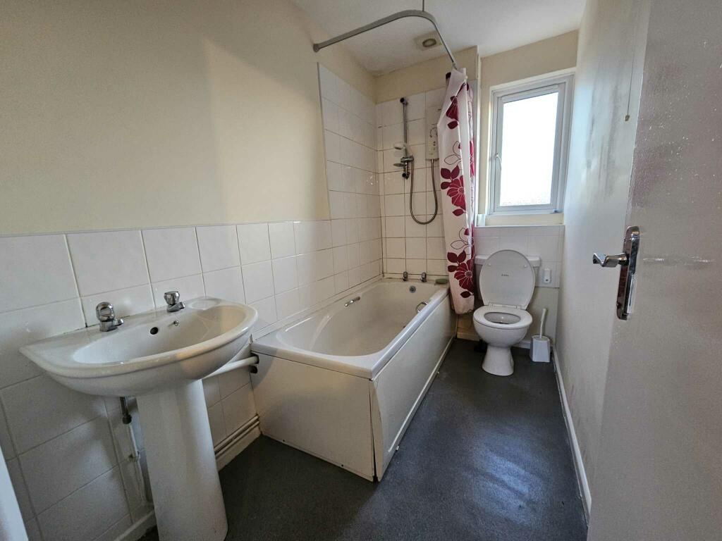 Additional property image - Alcester Road South