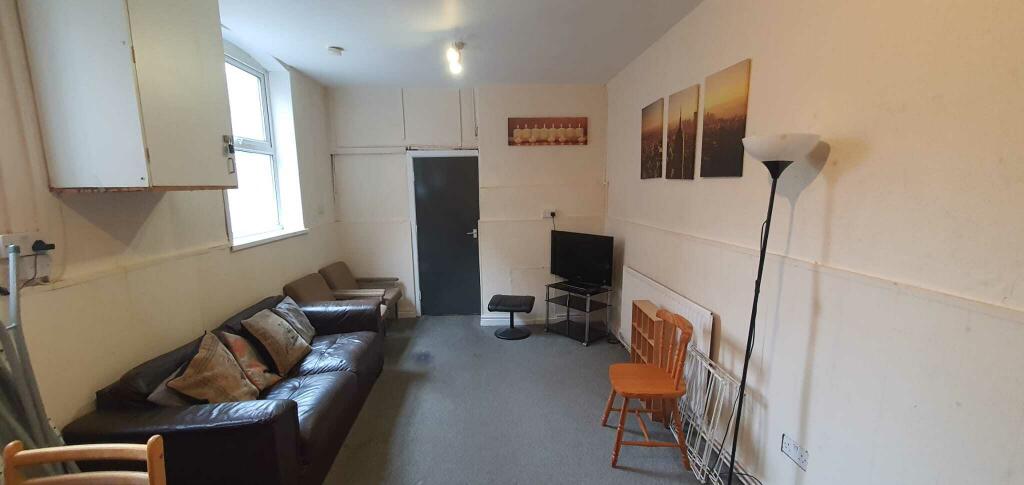 Additional property image - 1 Room in Shared House, Westfield Road, Kings Heath, B14 7SU