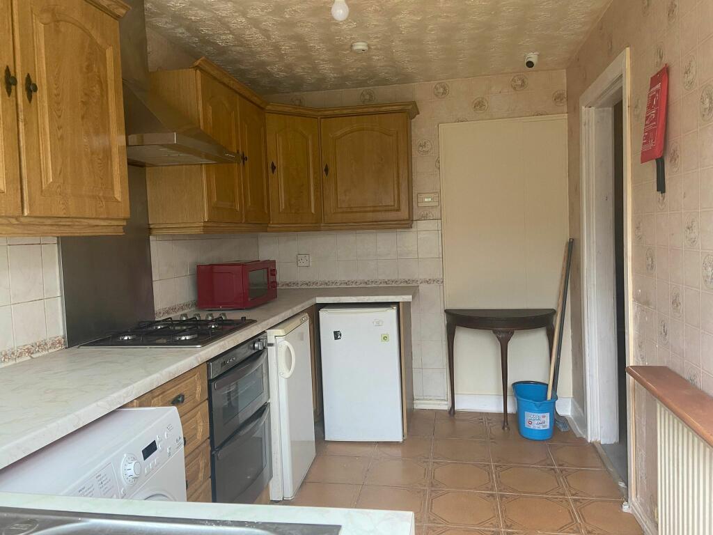 Additional property image - Room 3 , Chesterfield Close, West Heath, B31 3TS