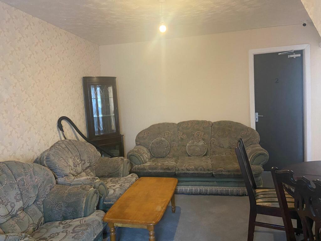 Additional property image - Room 3 , Chesterfield Close, West Heath, B31 3TS