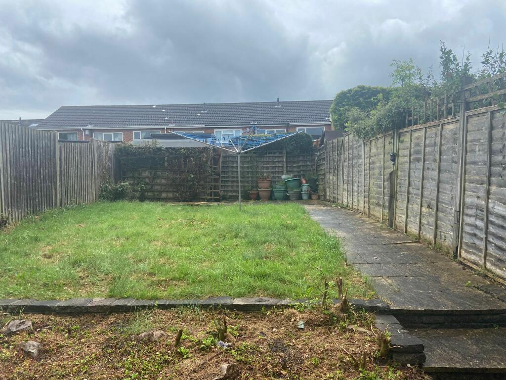 Additional property image - Room 3 , Chesterfield Close, West Heath, B31 3TS