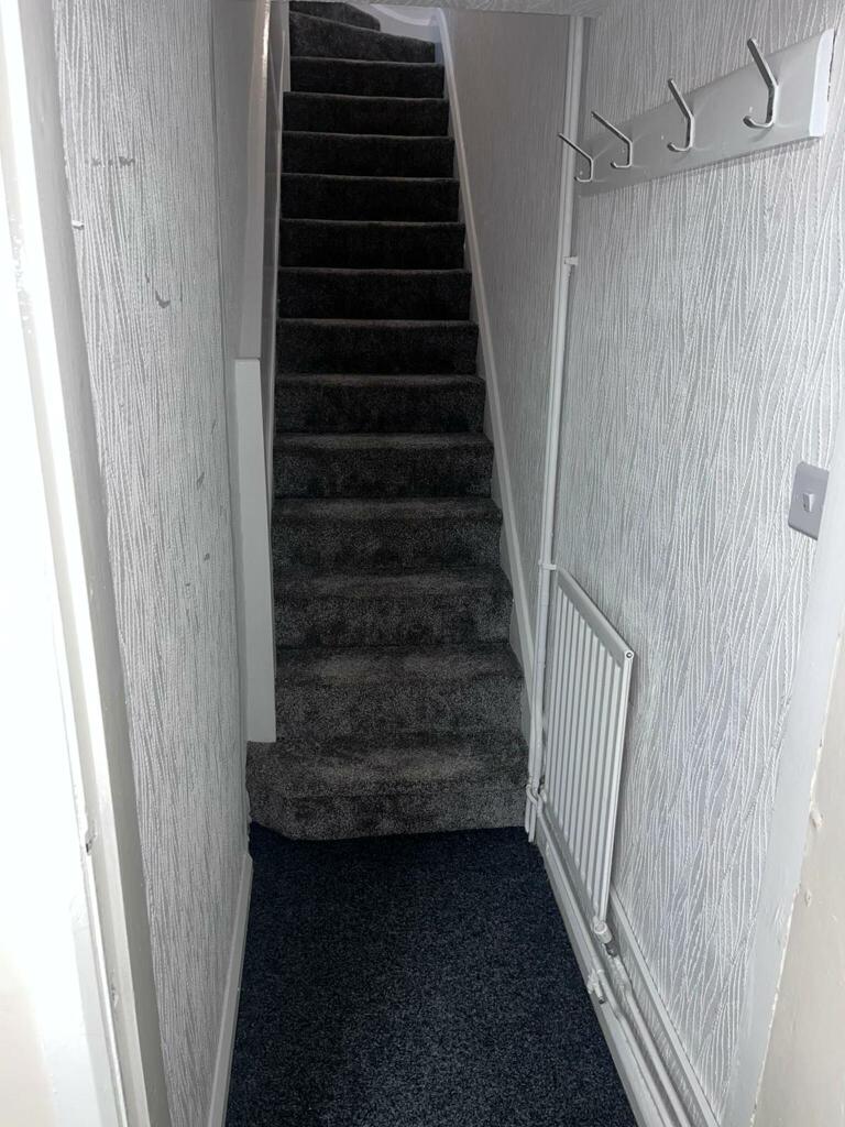 Additional property image - 1 Room Available In Flat Above Holly Bank Rd, B13 0RJ