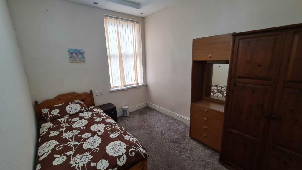 Additional property image - Room 4, Blackford Road, Sparkhill, B11 3SH