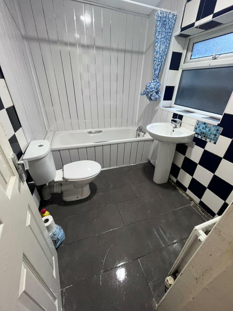 Additional property image - Female Only Room Available, Solihull Rd, Sparkhill