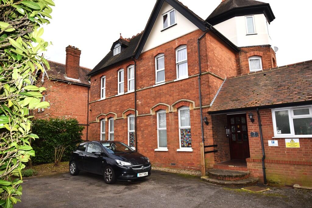 Main image of property: Flat 10, 7 Boyn Hill Avenue