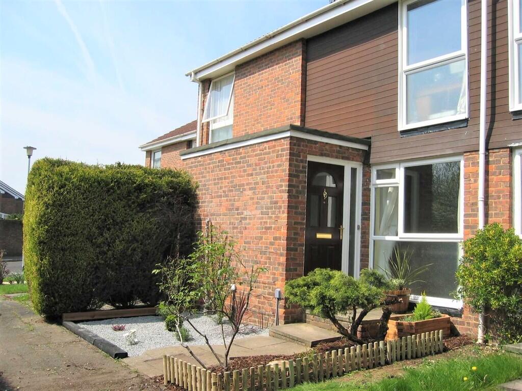 Main image of property: 29 Fotherby Court