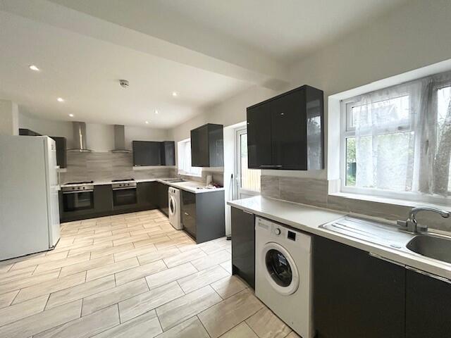 Main image of property: Warley Avenue, Dagenaham, RM8 1JS