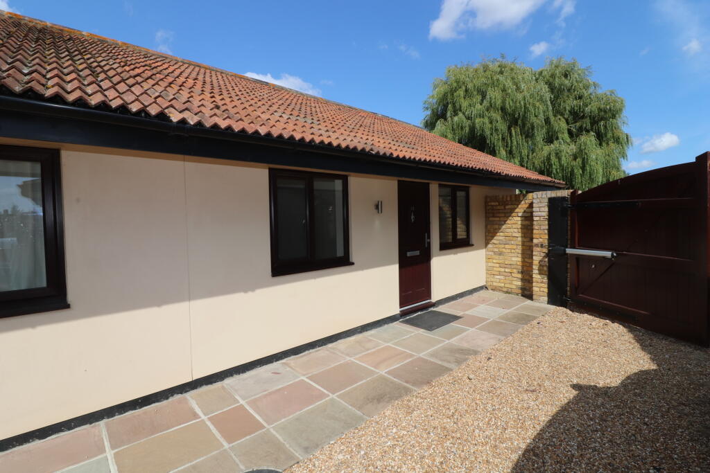 Main image of property: Fen Farm Mews, Upminster, RM14 3RH