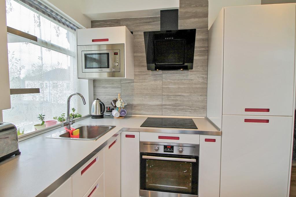 Main image of property: Ardleigh Green Road, Hornchurch, RM11 2LF