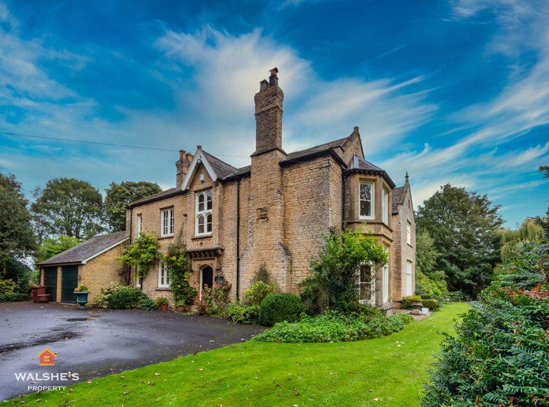 5 bedroom detached house for sale in The Old Vicarage, Appleby, DN15