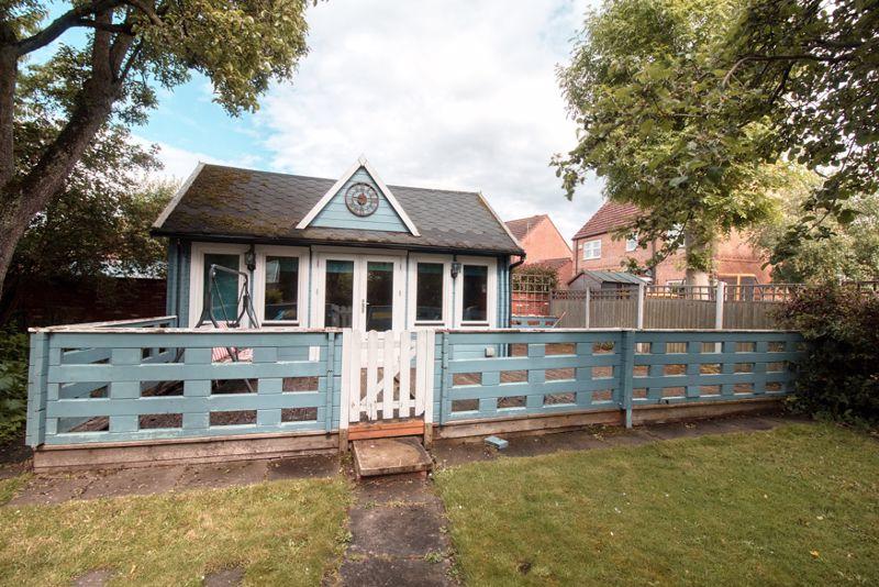 4 bedroom detached house for sale in Wharf Road, Crowle, DN17