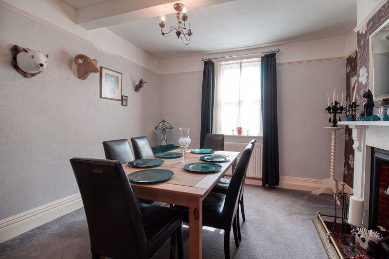 4 bedroom detached house for sale in Wharf Road, Crowle, DN17