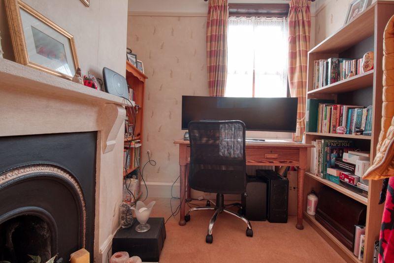 4 bedroom detached house for sale in Wharf Road, Crowle, DN17