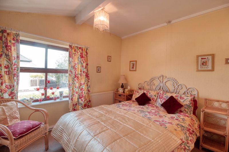 4 bedroom detached house for sale in Wharf Road, Crowle, DN17